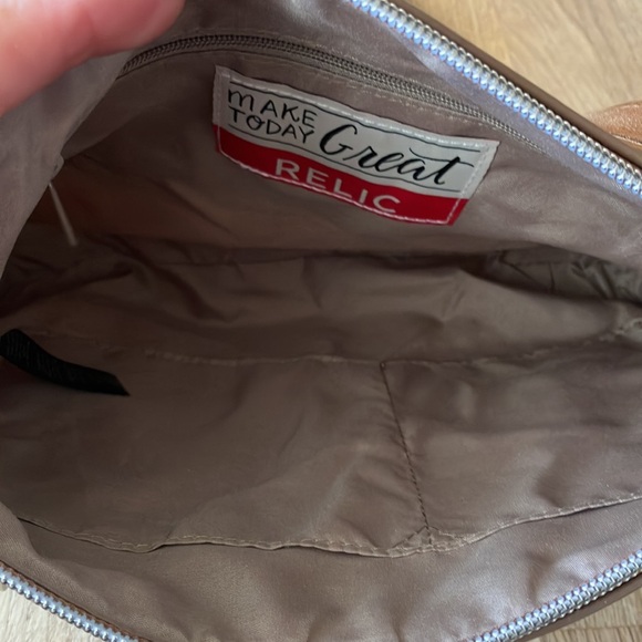 Relic striped multicolor crossbody bag 11”width x 7” high - Picture 5 of 14